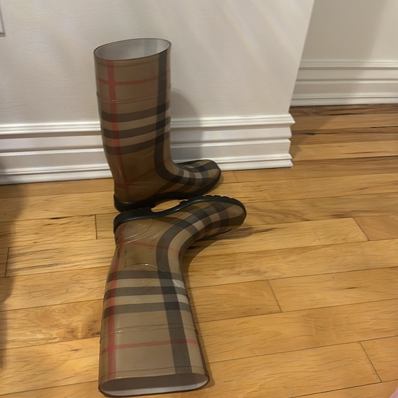 COPY - Boots - Picture 7 of 10